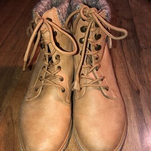 Cliffs by White Mountain boots